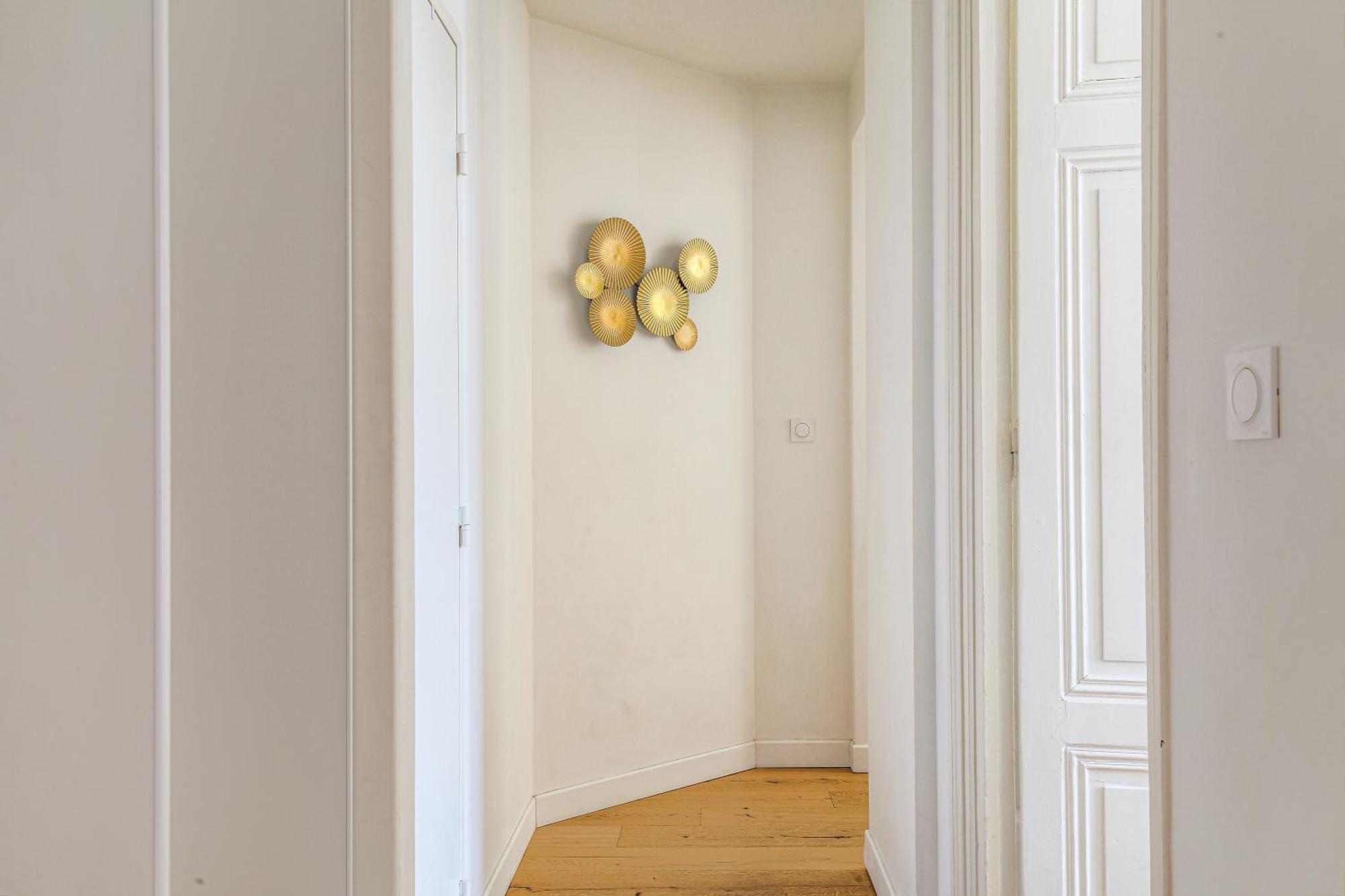Chateau Ecully - Appartement 2 Chambres - Terrasse & Parking Екстериор снимка
